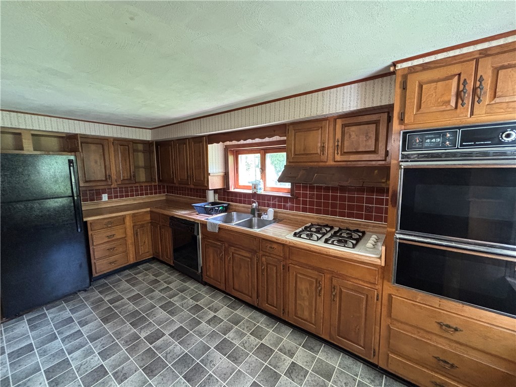 2901 Cambier Road Newark, NY 14513 - Photo 13 of 41