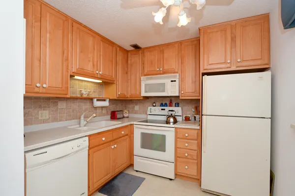 $109,000 | 1225 Northwest 21st Street, Unit 292914, Stuart, FL 34994