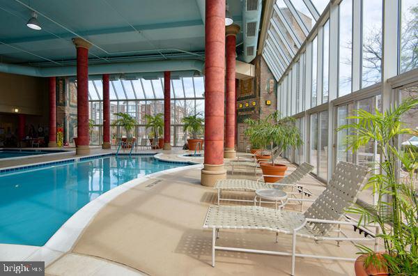 19375 Cypress Ridge Terrace, Unit 922 Leesburg, VA 20176 - Photo 63 of 89 Deck areas inside and out for lounging