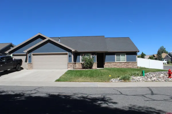 $579,000 | 3200 Ravens Crest Drive, Montrose, CO 81401