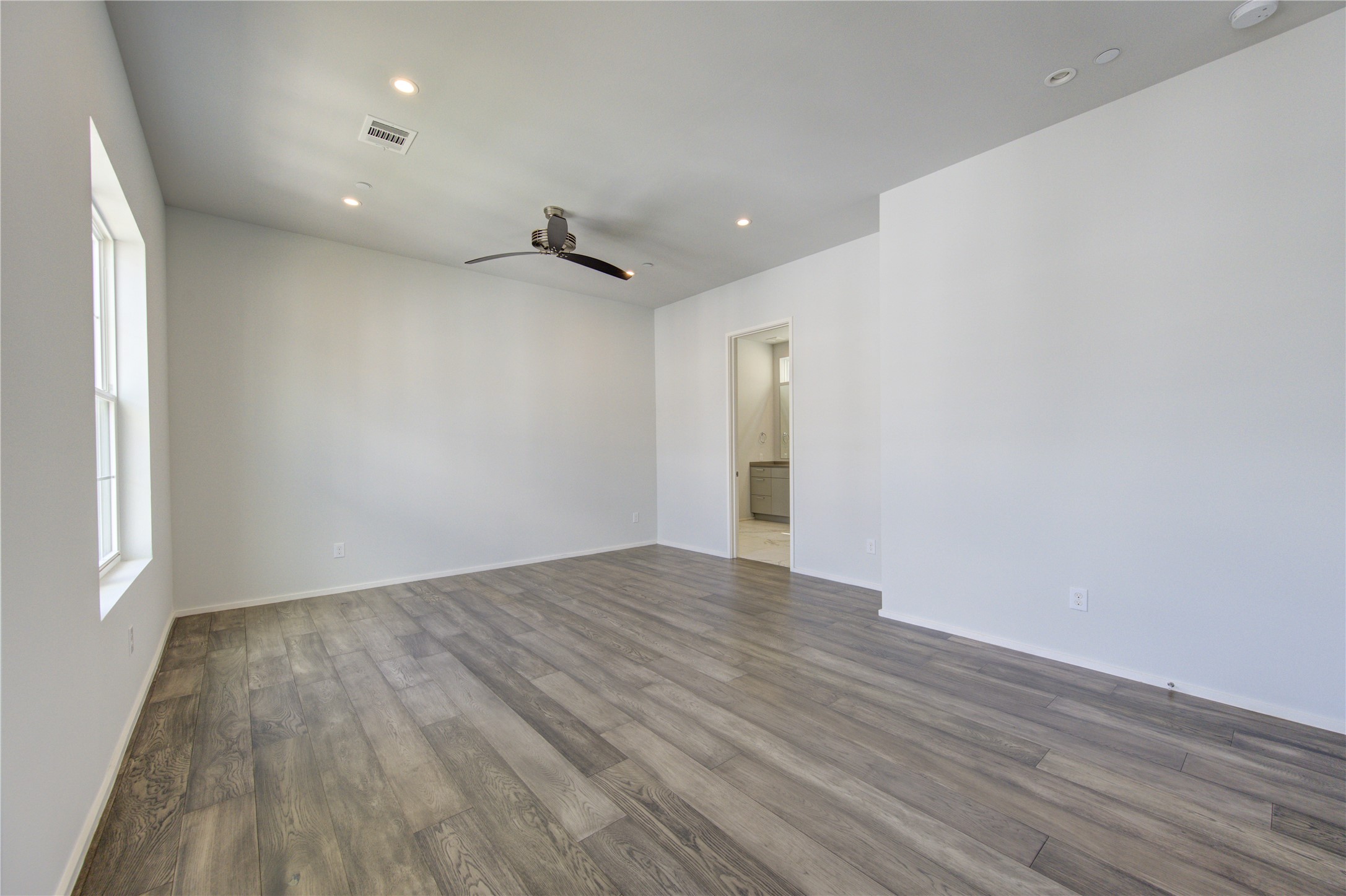 5336 Chandler Street Houston, TX 77007 - Photo 29 of 35 Another angle of the primary