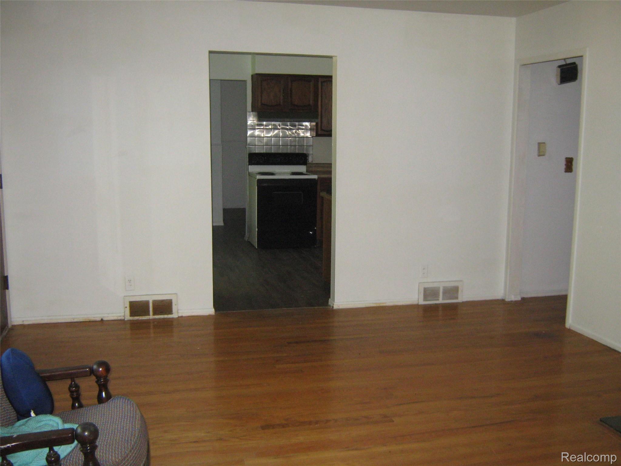 26615 Johns Road South Lyon, MI 48178 - Photo 9 of 10 IMG_1952.JPG