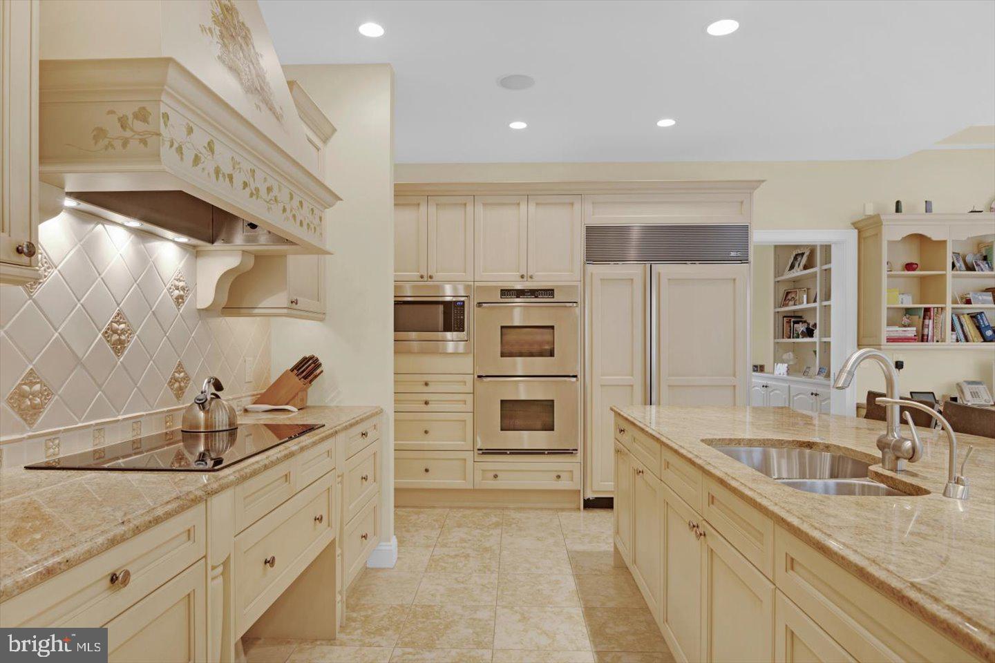 1141 Barbara Drive Cherry Hill, NJ 08003 - Photo 20 of 102 Dacor double ovens