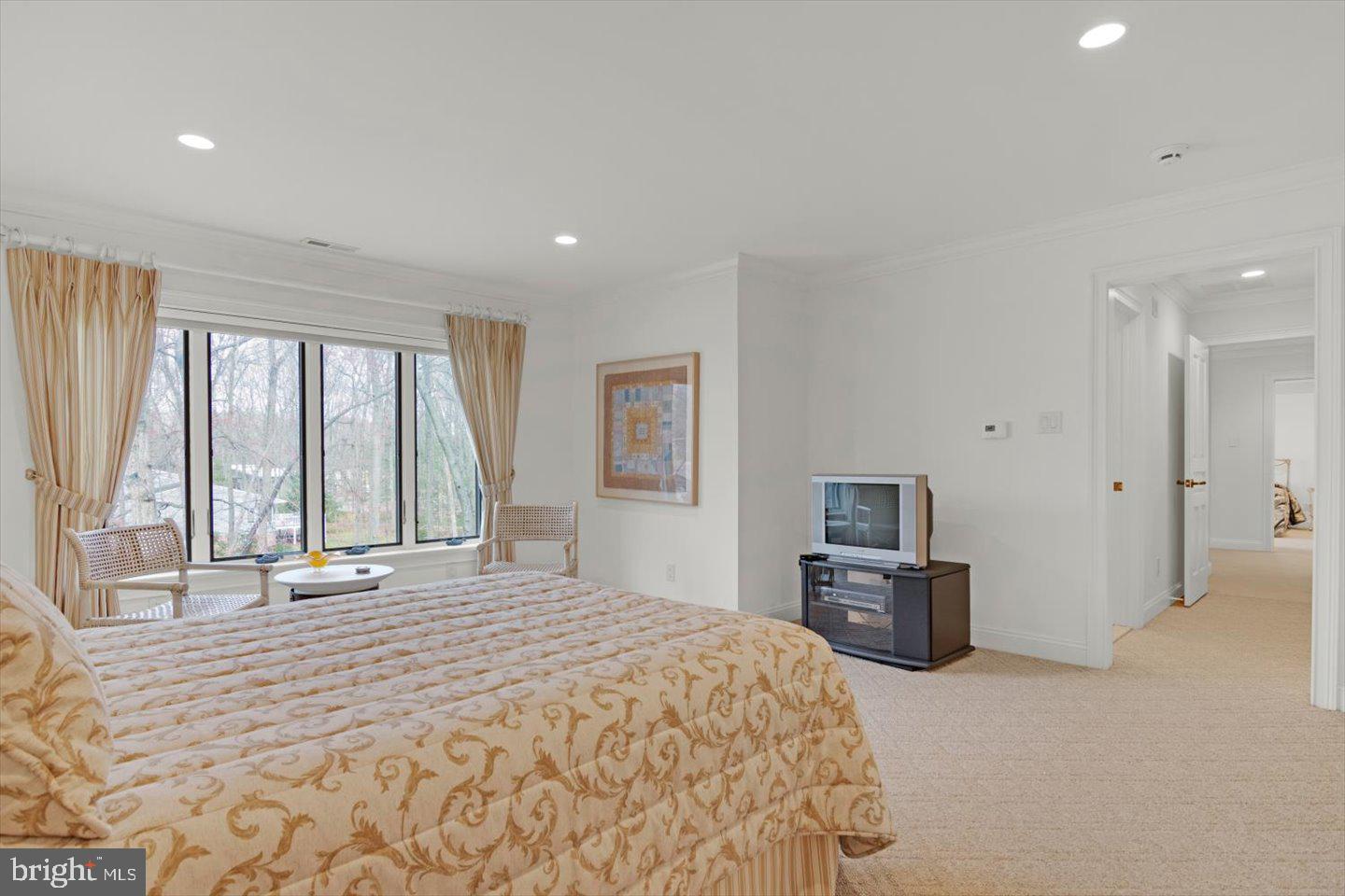 1141 Barbara Drive Cherry Hill, NJ 08003 - Photo 77 of 102 4th BR hallway