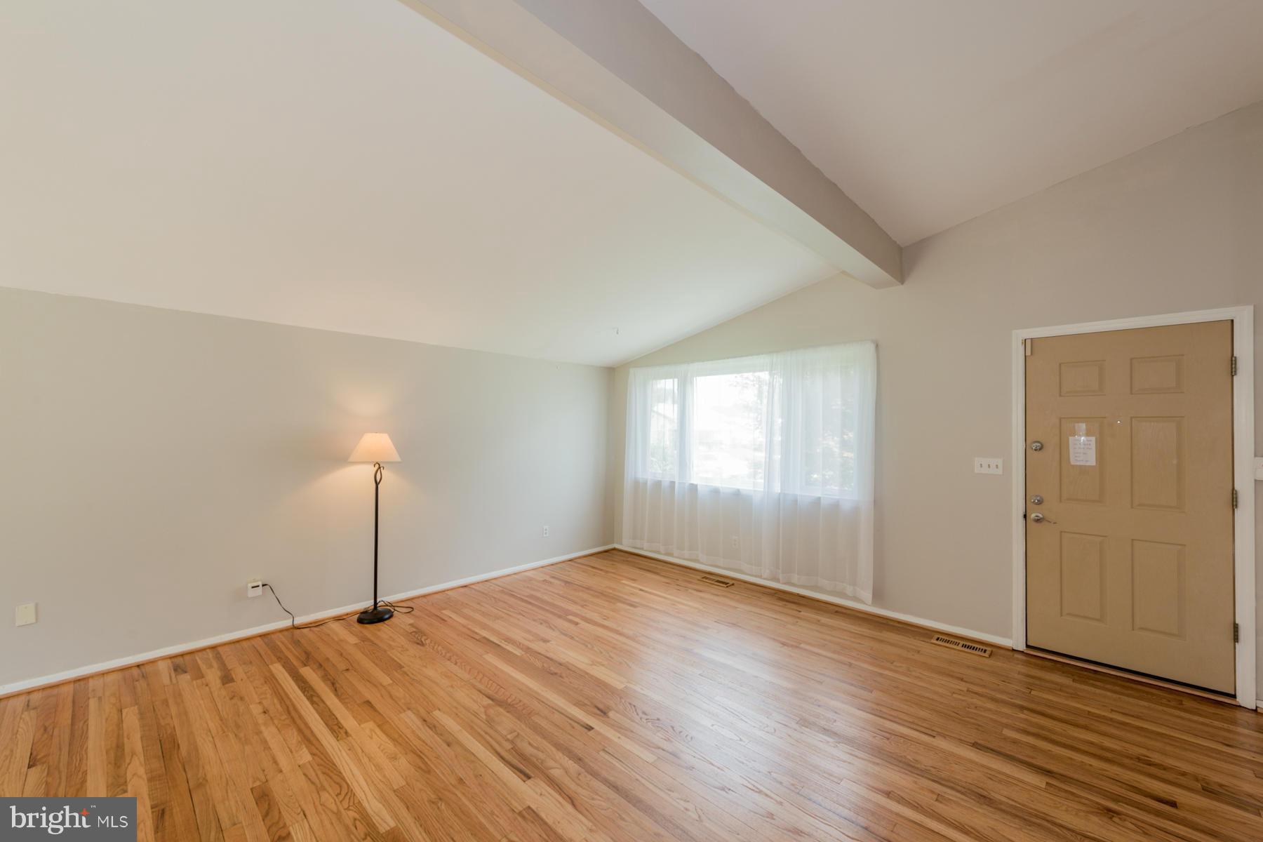 8515 Charlton Road Randallstown, MD 21133 - Photo 2 of 20 Living Room