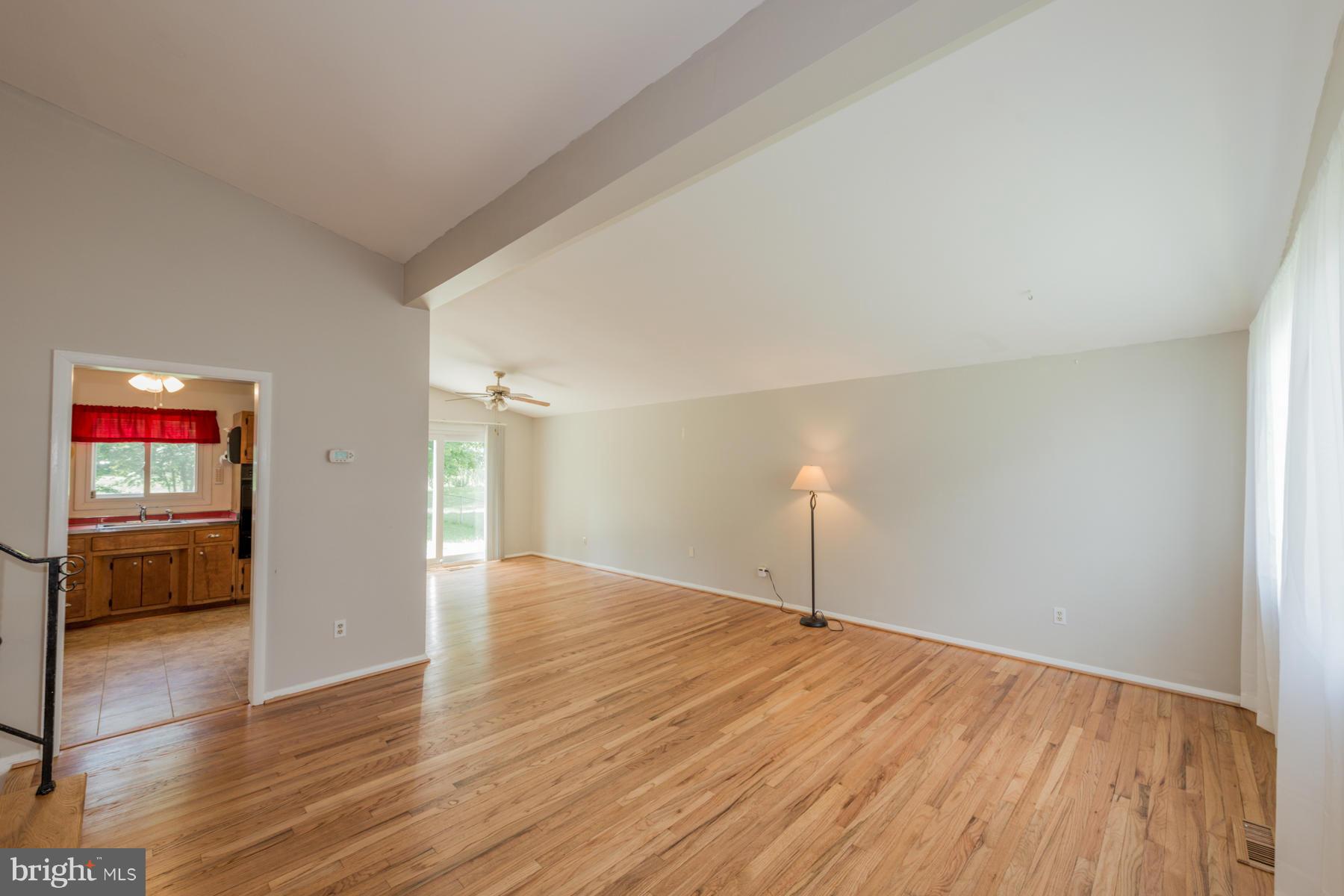 8515 Charlton Road Randallstown, MD 21133 - Photo 5 of 20 Living Room
