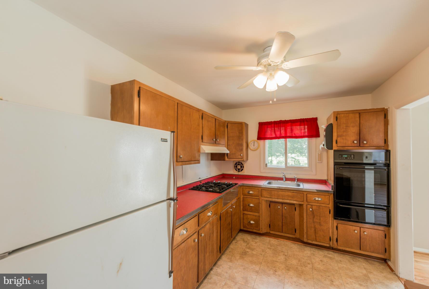 8515 Charlton Road Randallstown, MD 21133 - Photo 9 of 20 Kitchen