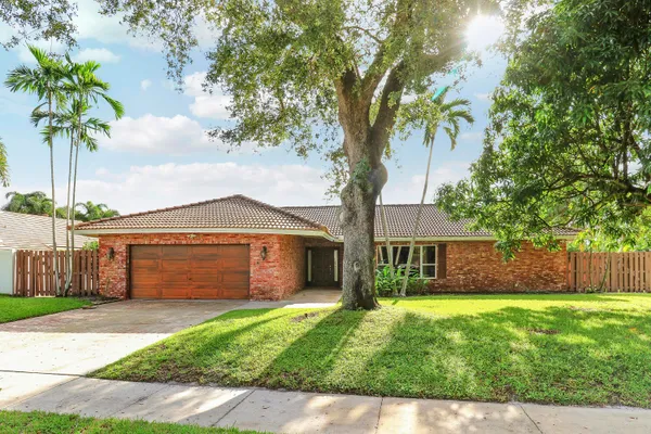 $6,500 | 100 Southwest 15th Court, Boca Raton, FL 33486