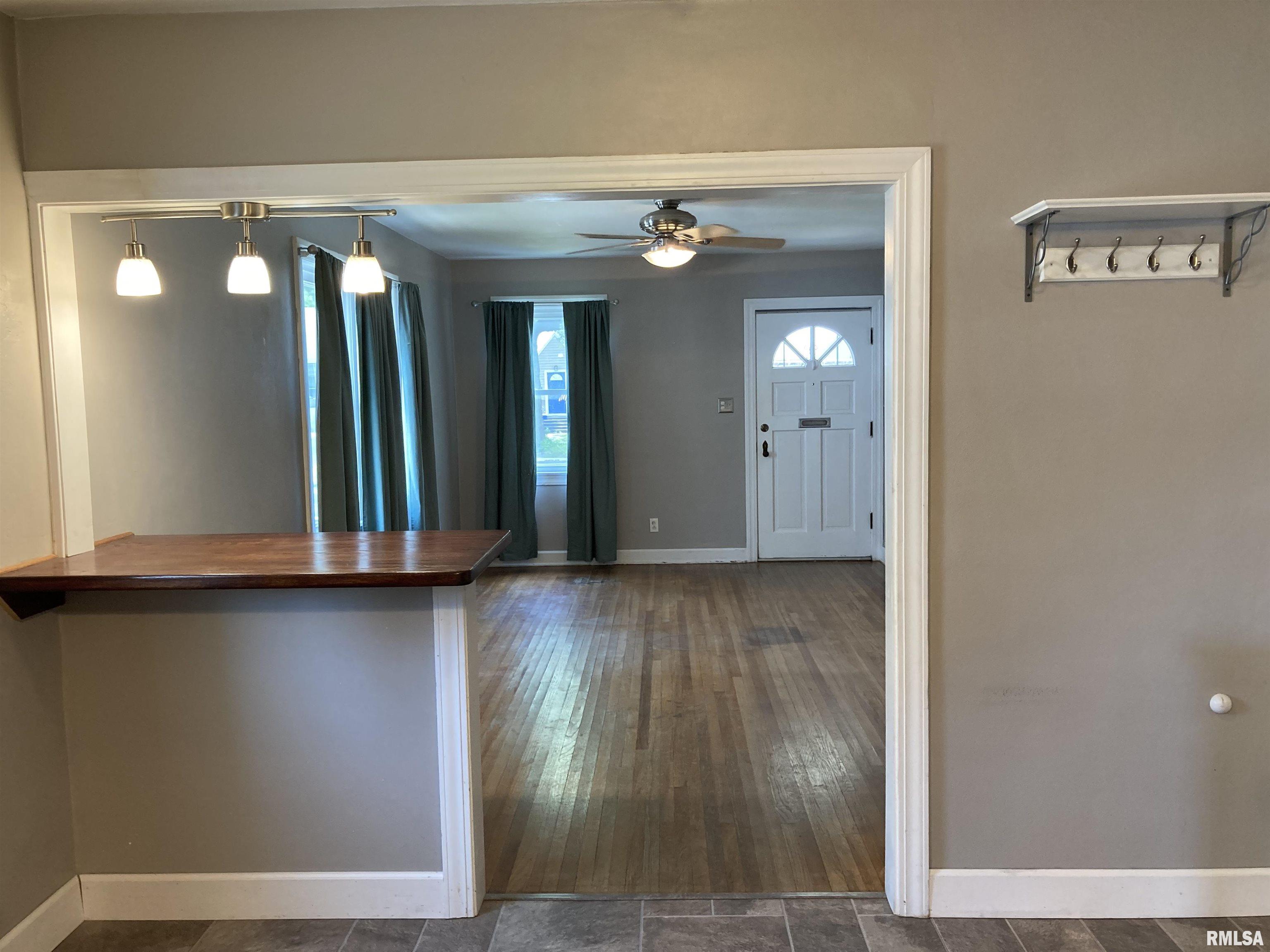 2429 South 5th Street Springfield, IL 62703 - Photo 9 of 22