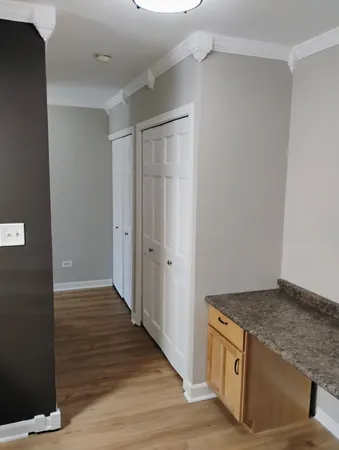 $2,300 | 910 West Alleghany Drive, Unit 2B, Arlington Heights, IL 60004