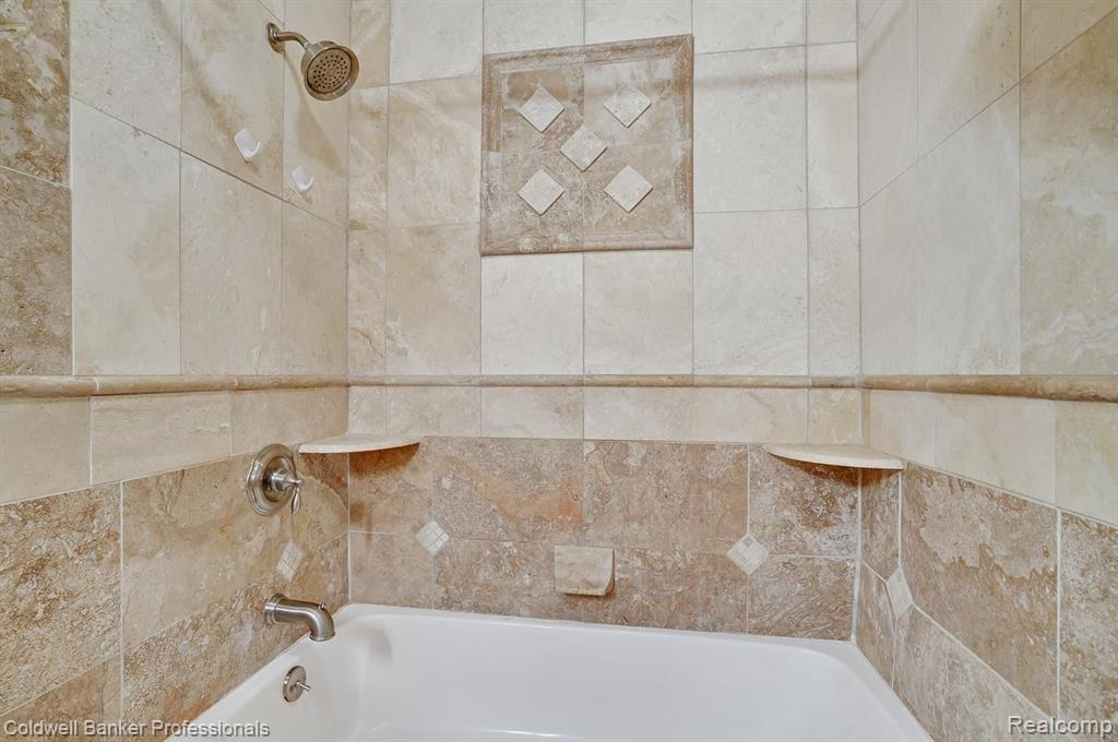 2118 Warrington Road Rochester Hills, MI 48307 - Photo 35 of 50