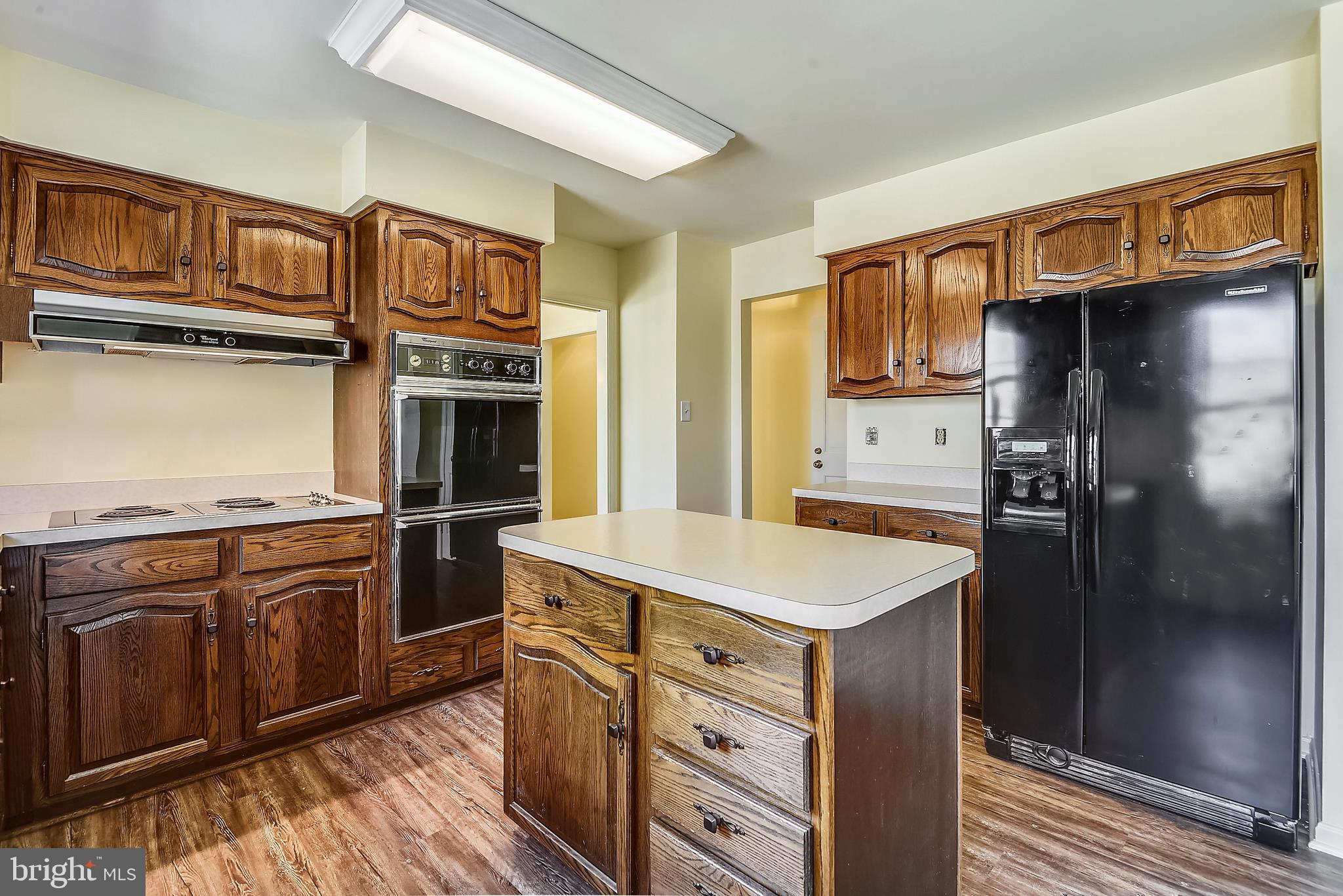 109 Farmgate Lane Silver Spring, MD 20905 - Photo 15 of 50 Kitchen with island