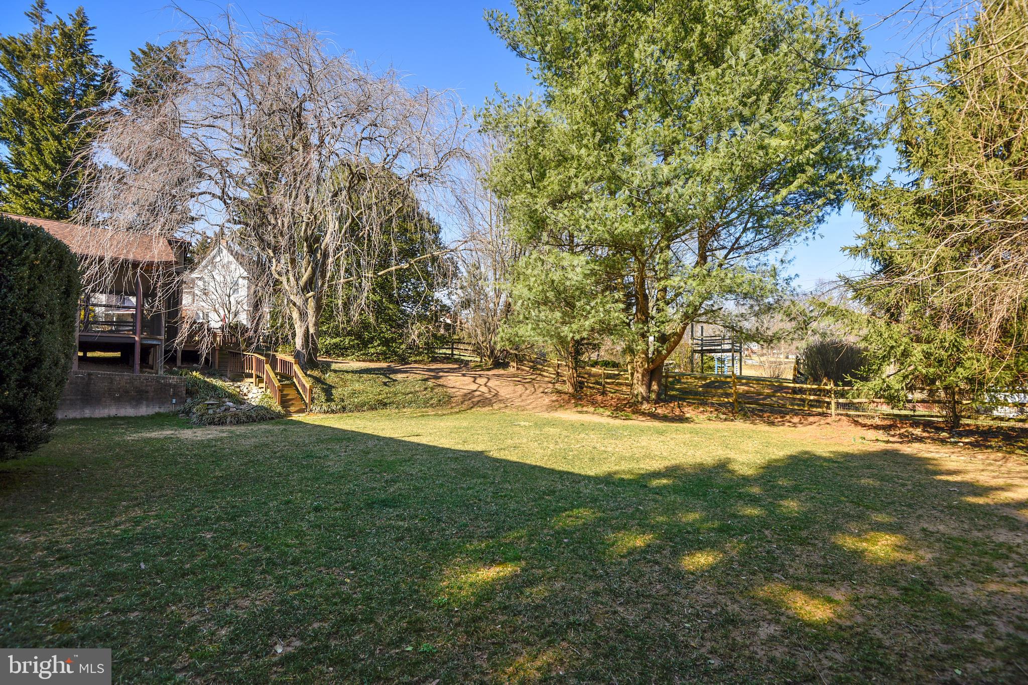 109 Farmgate Lane Silver Spring, MD 20905 - Photo 46 of 50 Looking for a big back yard ?
