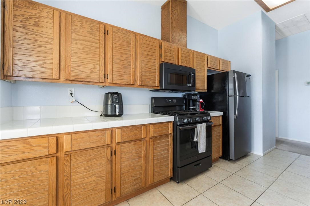 1702 Mayan Court Henderson, NV 89014 - Photo 11 of 33