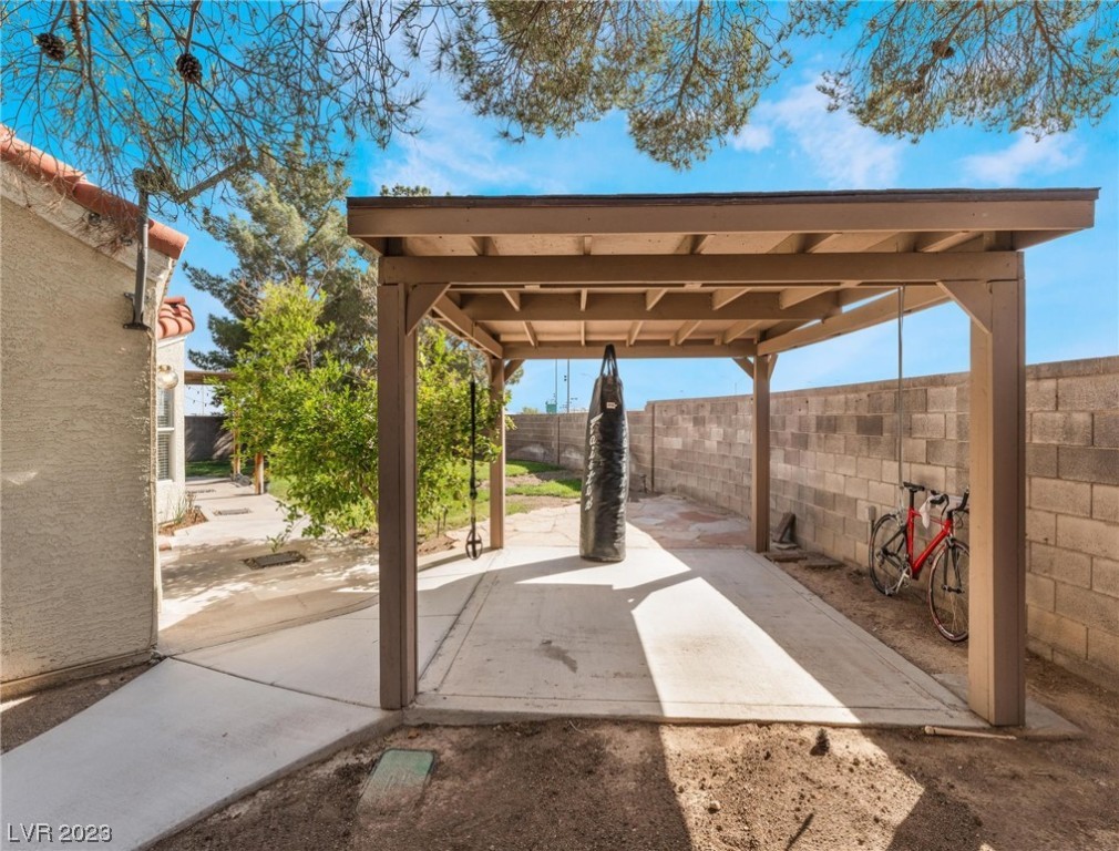 1702 Mayan Court Henderson, NV 89014 - Photo 30 of 33