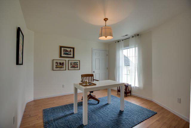 3949 Cross Keys Road Mount Crawford, VA 22841 - Photo 19 of 36 a view of a livingroom with furniture