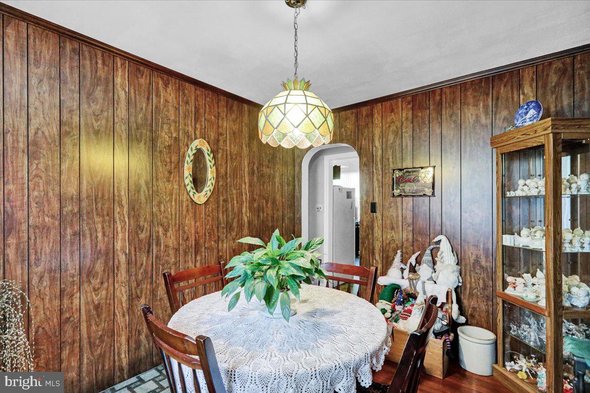 1717 Friedensburg Road Reading, PA 19606 - Photo 21 of 63 a dining room with furniture and window
