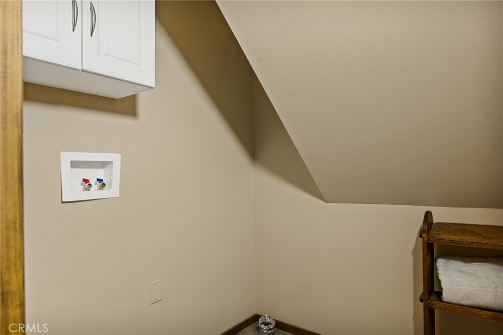 423 Pine View Drive Big Bear City, CA 92314 - Photo 17 of 47