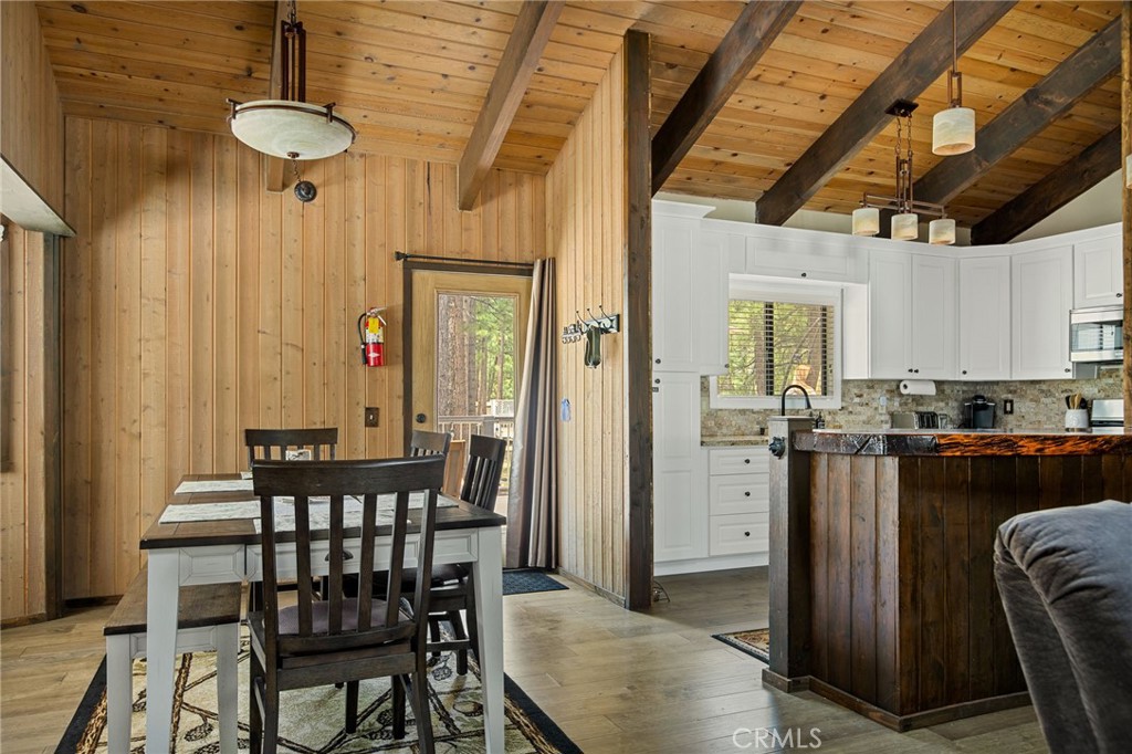 423 Pine View Drive Big Bear City, CA 92314 - Photo 10 of 47