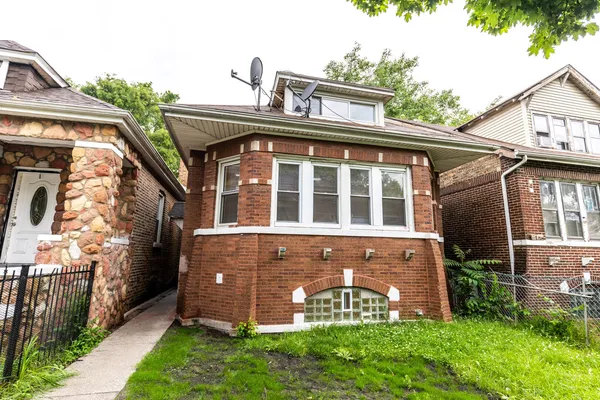 $269,000 | 7518 South Union Avenue, Chicago, IL 60620