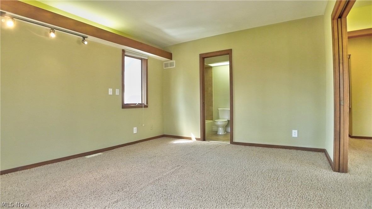 2191 Cranston Road Cleveland, OH 44118 - Photo 20 of 34
