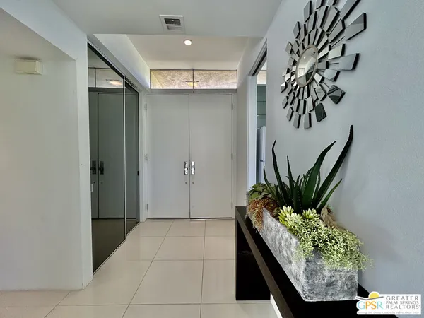 $8,000 | 16 Lakeview Drive, Palm Springs, CA 92264