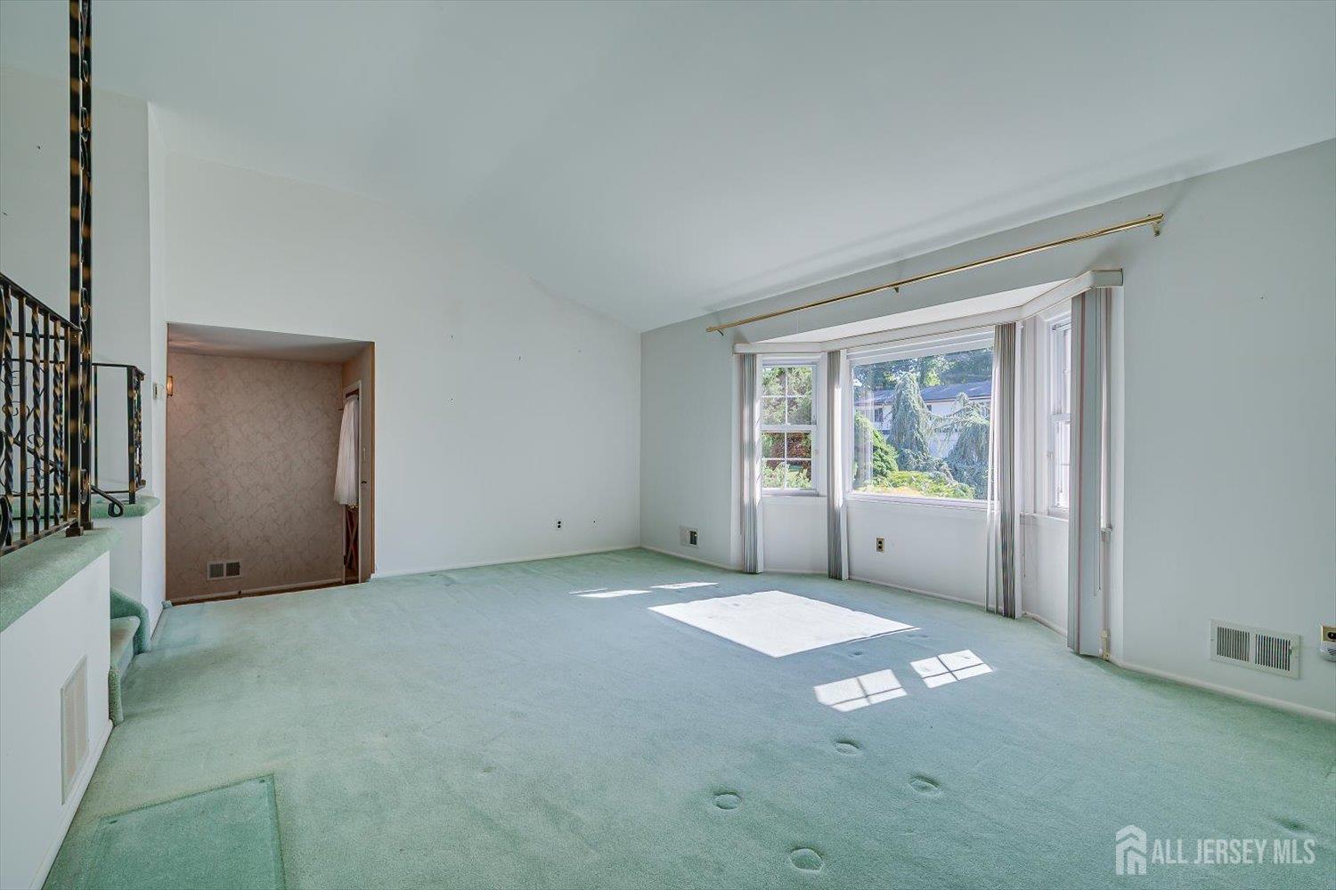 9 Annette Drive Edison, NJ 08820 - Photo 7 of 35