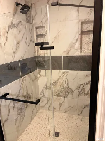 $204,900 | 504 Westhaven Drive, Centralia, IL 62801