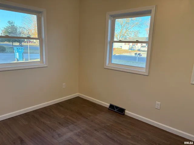 $204,900 | 504 Westhaven Drive, Centralia, IL 62801