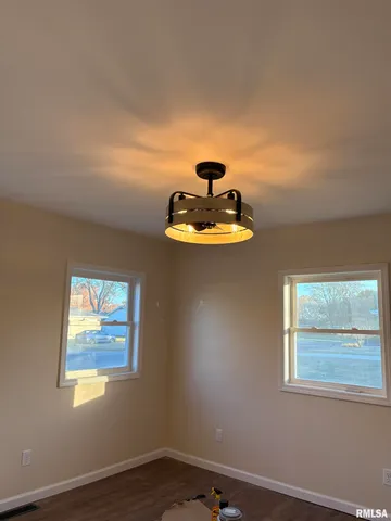 $204,900 | 504 Westhaven Drive, Centralia, IL 62801