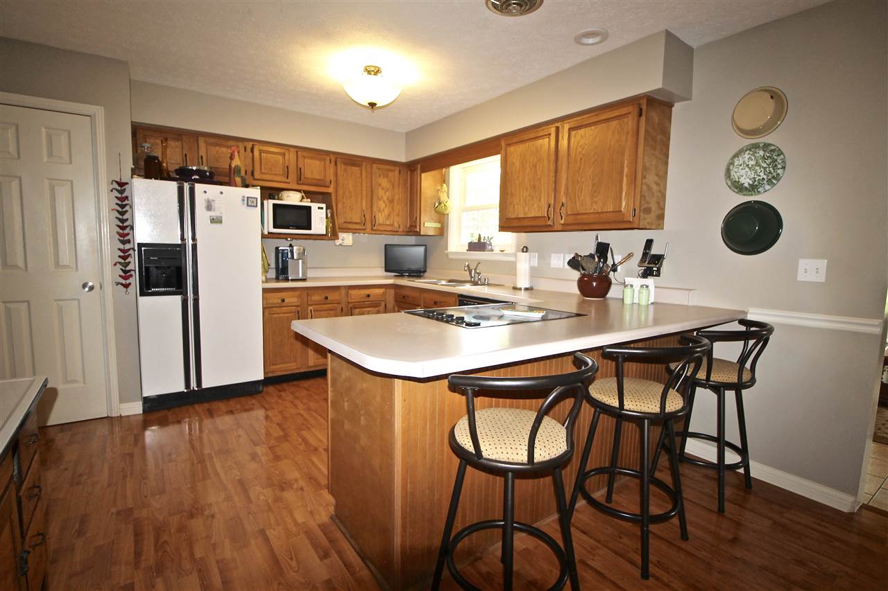 1074 Morehead Road Bowling Green, KY 42101 - Photo 12 of 32 Gallery Image 12