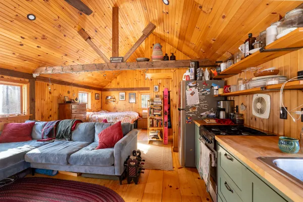 $1,200 | 398 Plains Road, Unit C, Lisbon, NH 03585