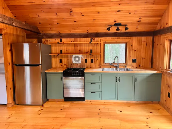 $1,200 | 398 Plains Road, Unit C, Lisbon, NH 03585