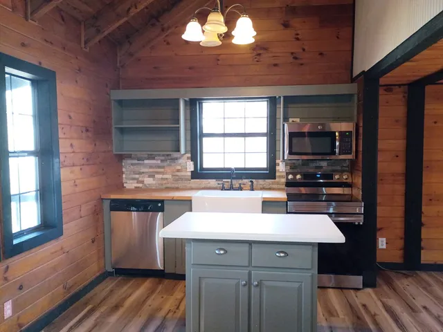 $1,950 | 202 Back Pine Way, Ellijay, GA 30536