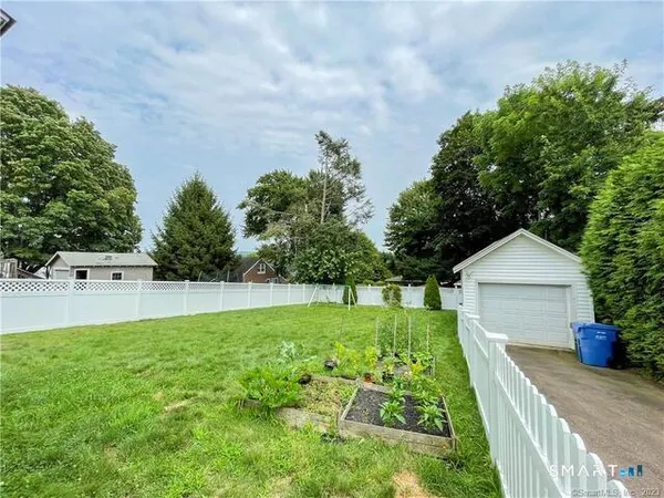 $2,850 | 16 Meriden Avenue, Meriden, CT 06451
