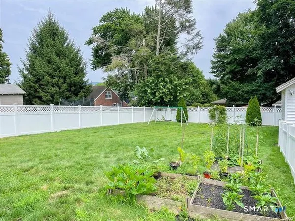 $2,850 | 16 Meriden Avenue, Meriden, CT 06451