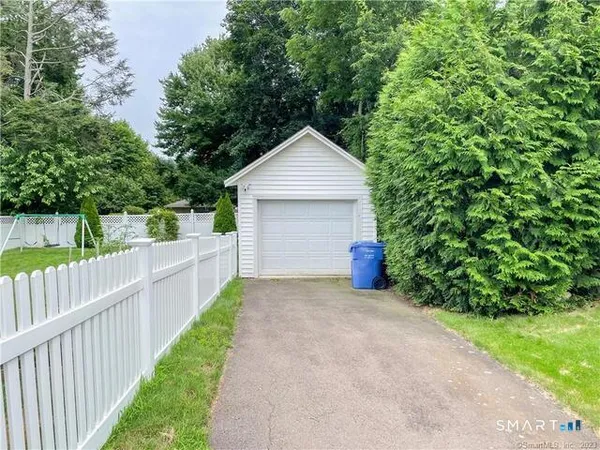 $2,850 | 16 Meriden Avenue, Meriden, CT 06451