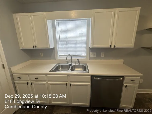 $1,675 | 618 Longview Drive, Fayetteville, NC 28311