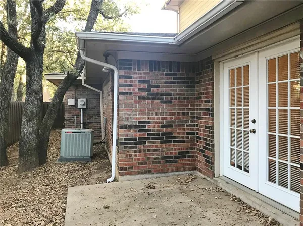 $1,995 | 1129 Bent Oaks Drive, Denton, TX 76210