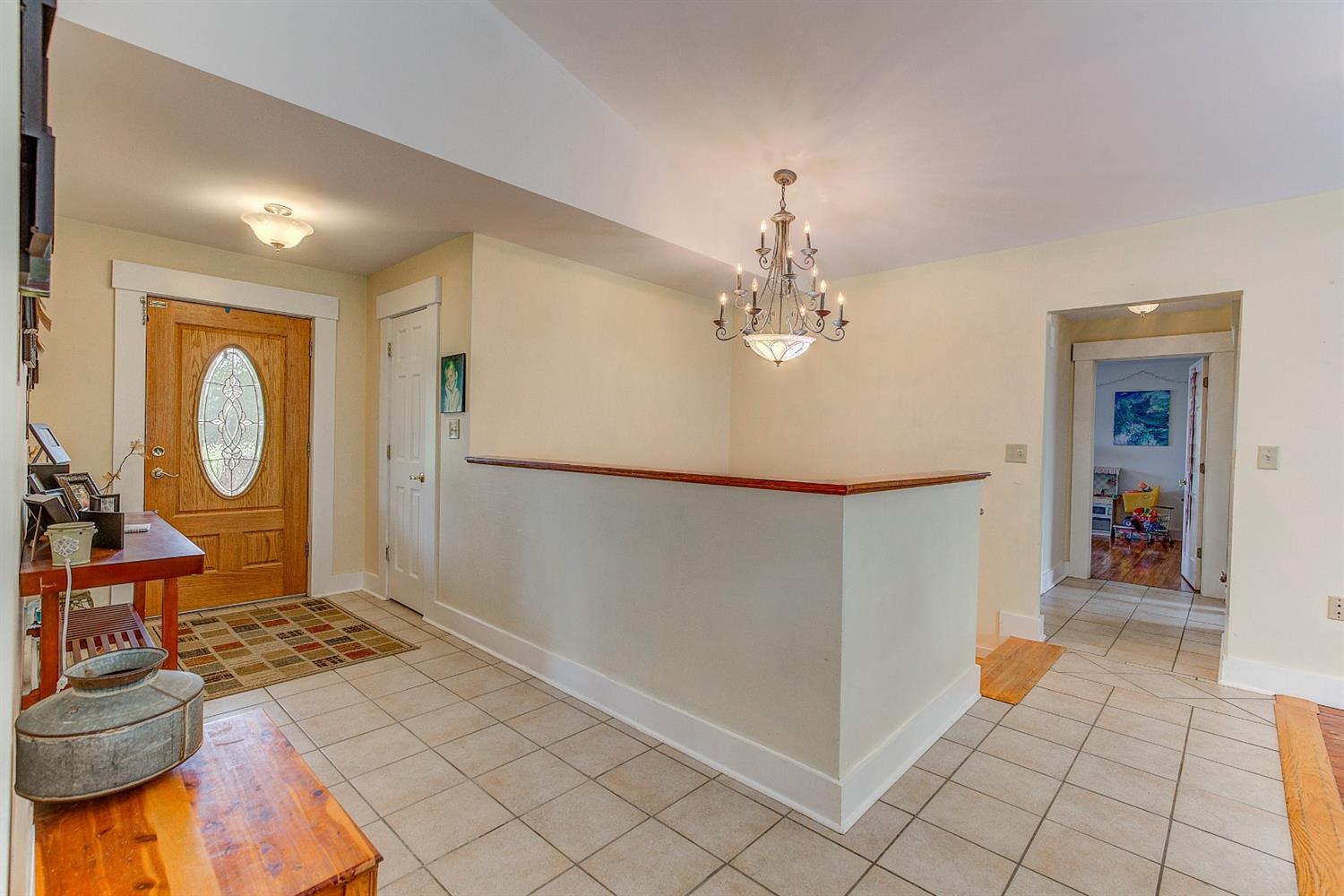 18140 Possum Ridge Road Aurora, IN 47001 - Photo 6 of 37