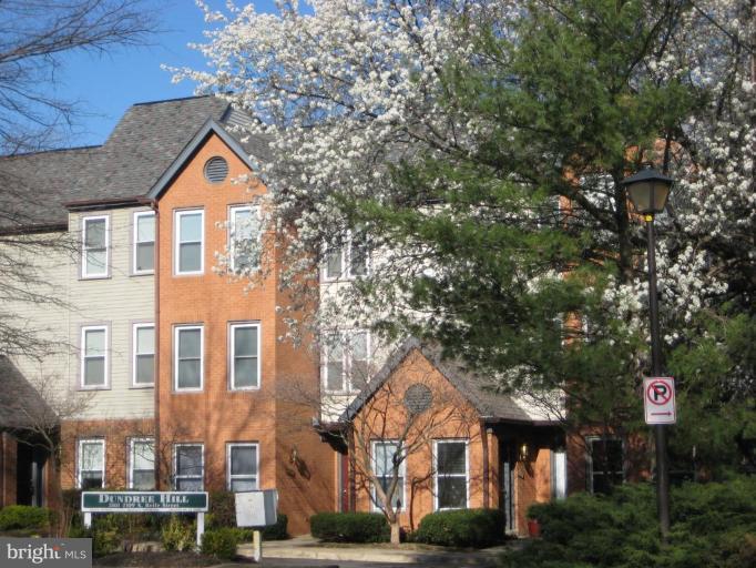 2107 North Rolfe Street, Unit D Arlington, VA 22209 - Photo 1 of 23 Exterior (Main)