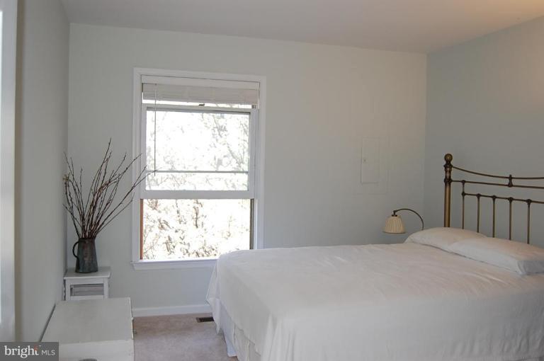 2107 North Rolfe Street, Unit D Arlington, VA 22209 - Photo 14 of 23 BEDROOM