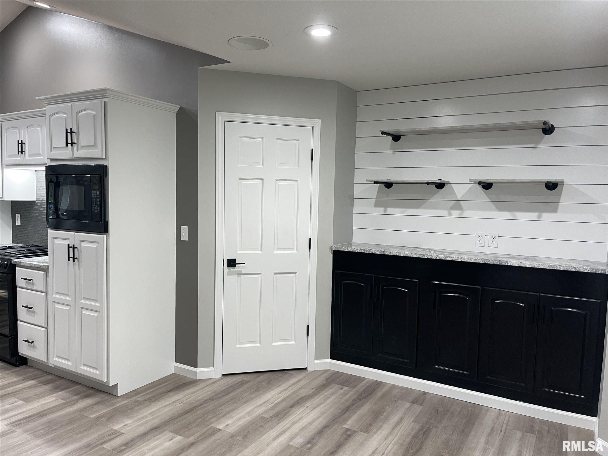 22 Maplehurst Drive Rochester, IL 62563 - Photo 9 of 25