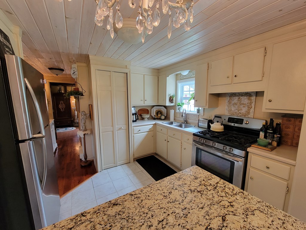 375 Schwab Road Venus, PA 16364 - Photo 9 of 27 Gallery Image 9