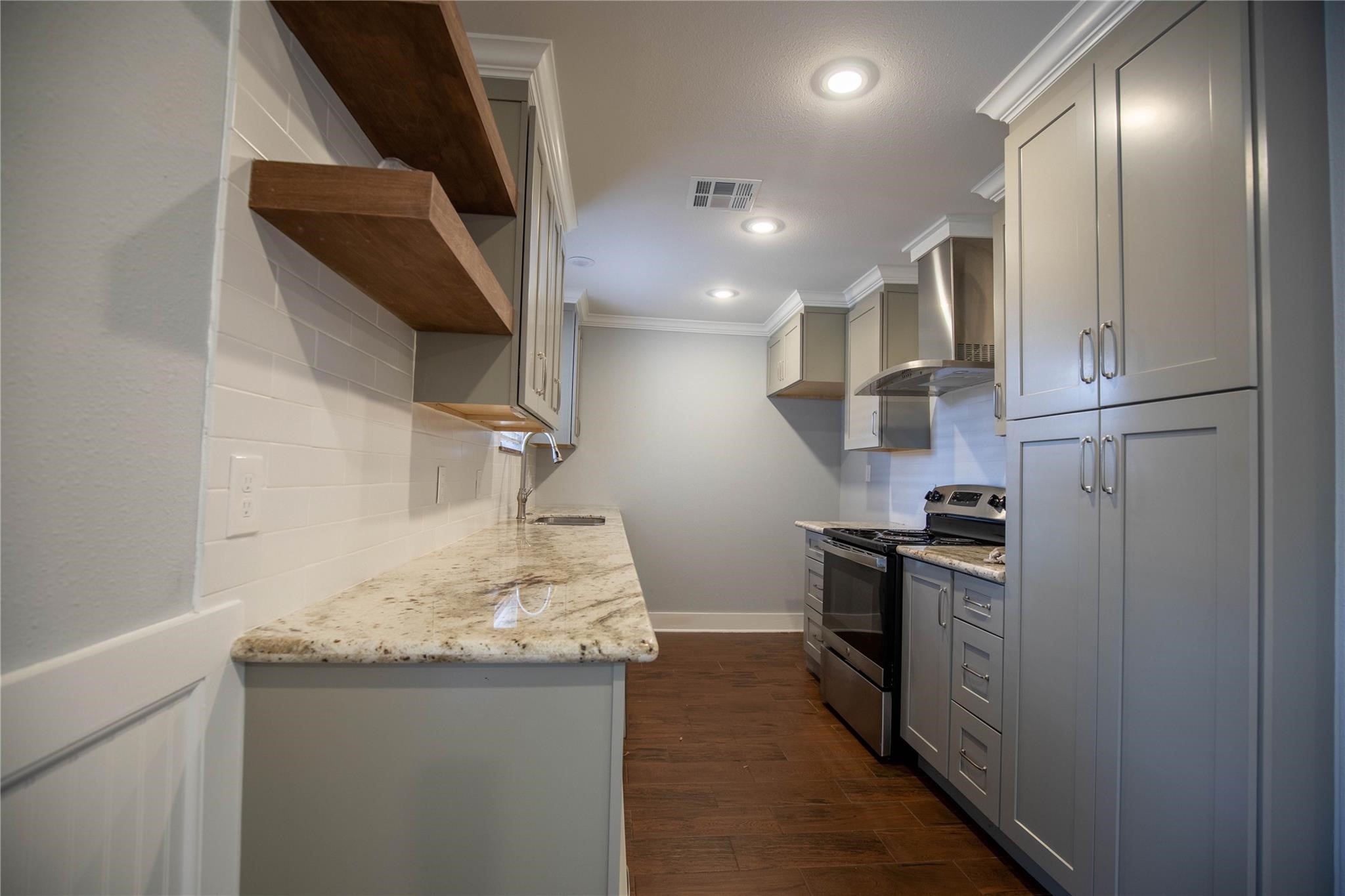 4419 Reynaldo Drive Spring, TX 77373 - Photo 7 of 13 Nicely updated kitchen