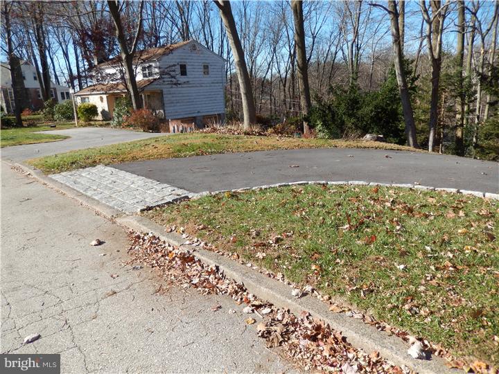 633 Paddock Road Havertown, PA 19083 - Photo 2 of 21