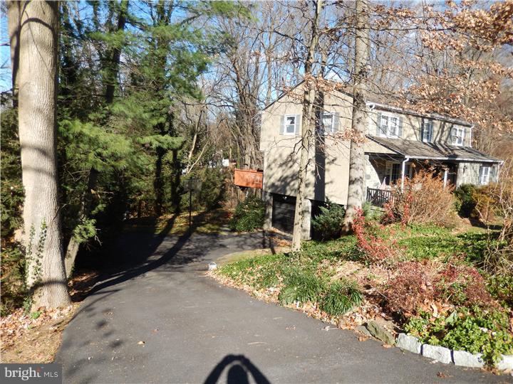 633 Paddock Road Havertown, PA 19083 - Photo 3 of 21