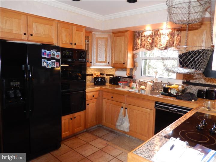 633 Paddock Road Havertown, PA 19083 - Photo 8 of 21