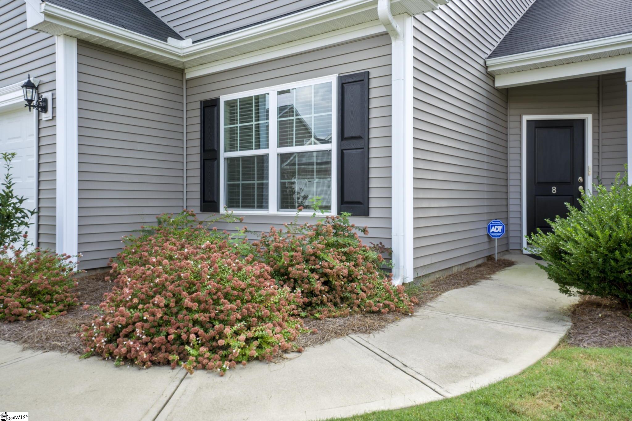 8 Howards End Court Simpsonville, SC 29681 - Photo 2 of 33 Gallery Image 2
