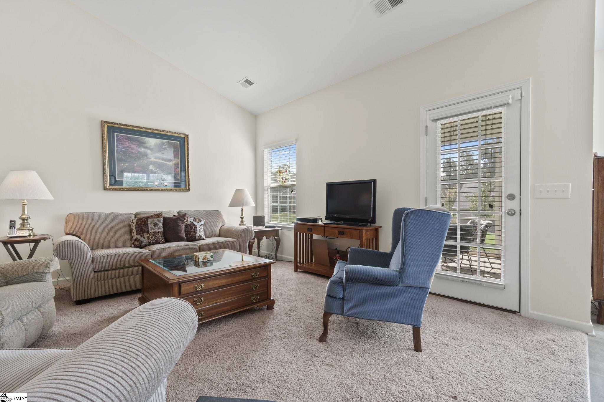 8 Howards End Court Simpsonville, SC 29681 - Photo 4 of 33 Gallery Image 4